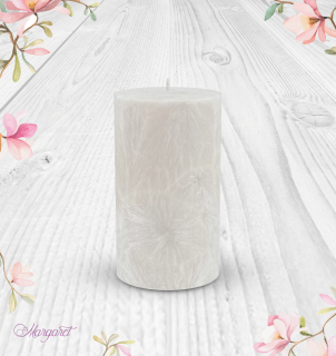Svíčka Válec 1 (12 cm) – Béžová / Caffé Latte / Květinka
